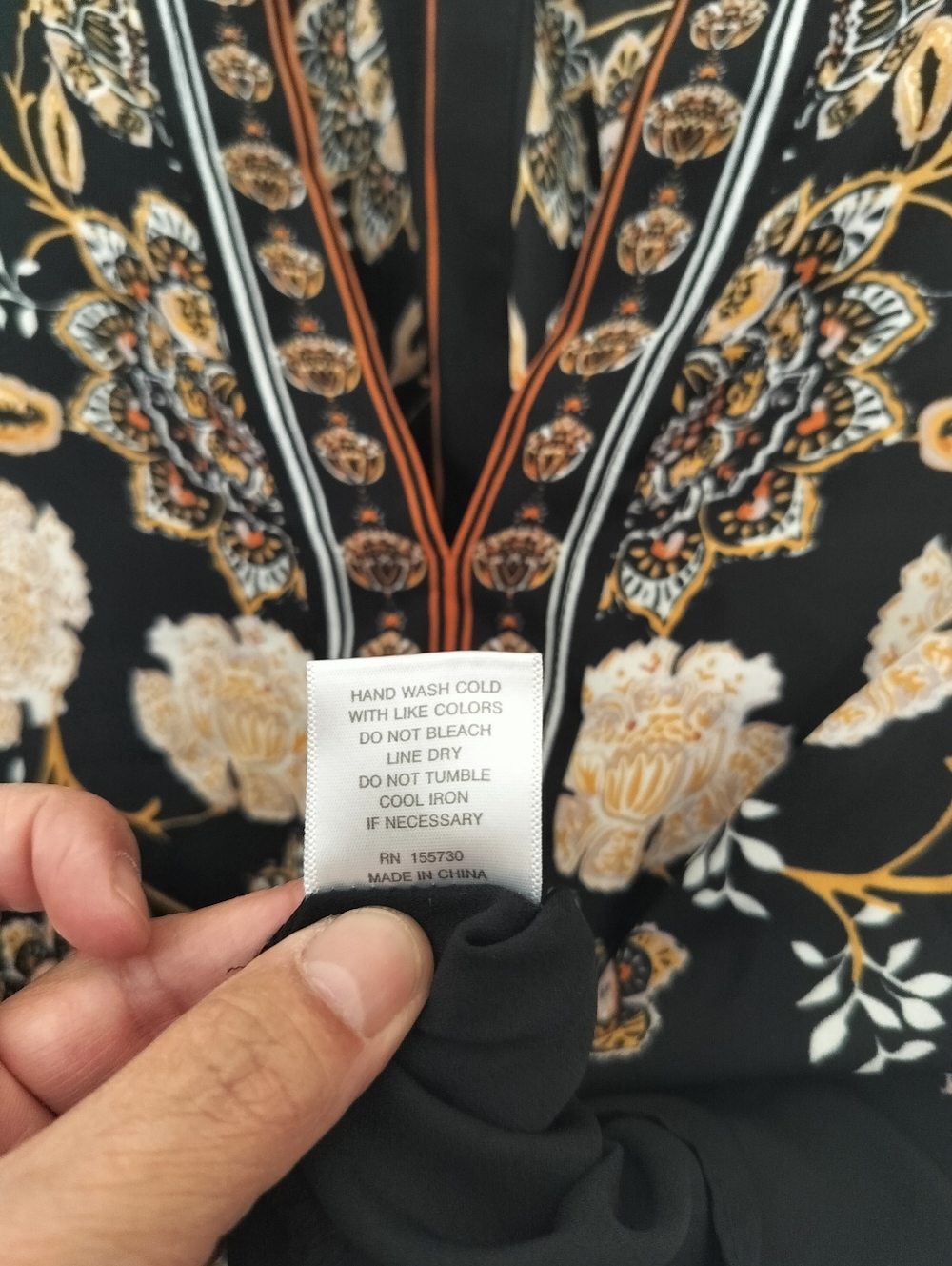 Rose & Olive Women's M Black Floral Embroidered V-Neck Tunic - Picture 3 of 5